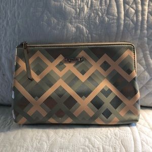 Stella and Dot clutch